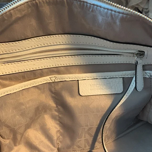 Michael Kors Hand Bag - Picture 10 of 14